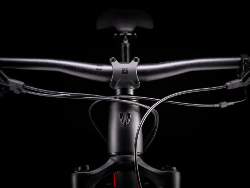 2021 Trek Roscoe 8 in Black/Red/Marigold-4