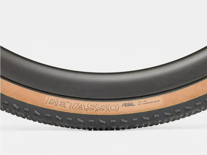 Bontrager Betasso RSL 700x42c TLR Gravel Tyre in Black/Tan-2