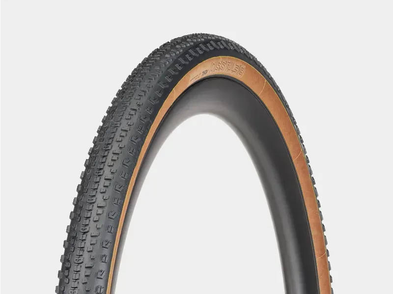 Bontrager Betasso RSL 700x42c TLR Gravel Tyre in Black/Tan
