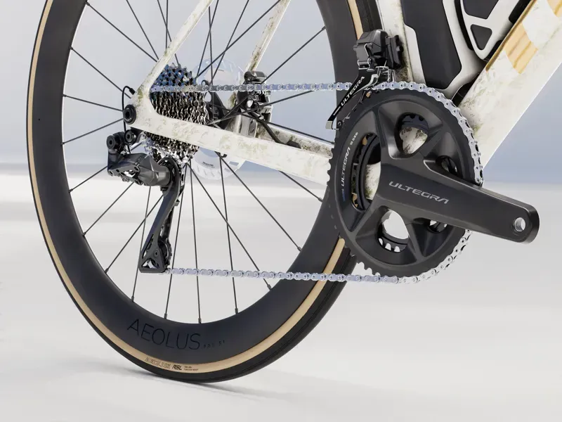 Trek Madone SLR 7 Gen 8 Road Race Bike In Era White-5