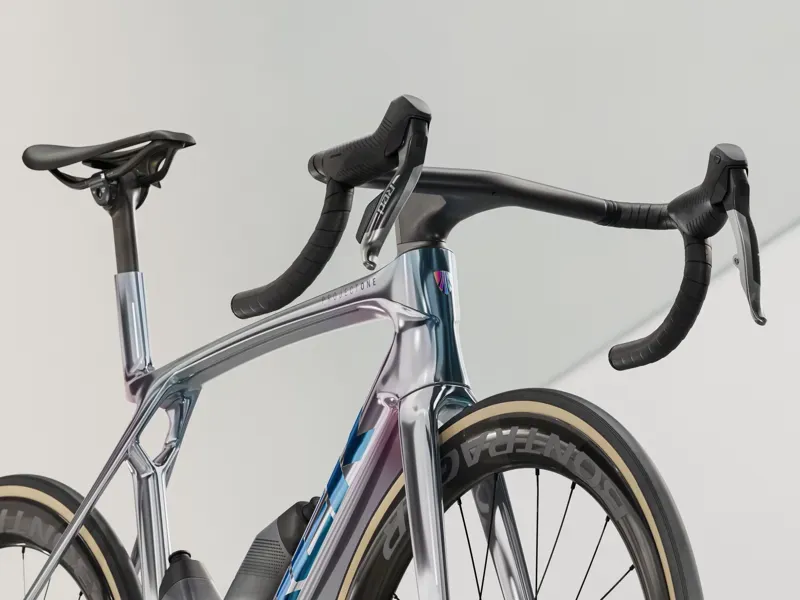 Trek Madone SLR 9 AXS Gen 8 Road Bike In Interstellar-4