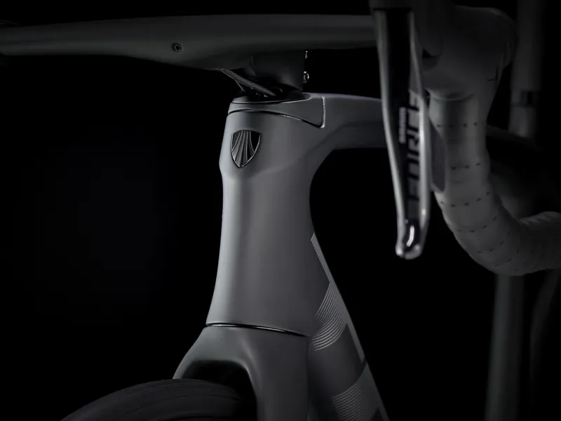 Trek Emonda SLR 7 Road Bike in Dark Prismatic/Trek Black-10