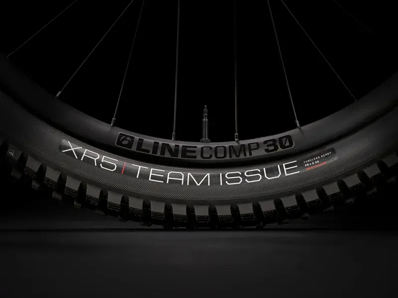 Trek Slash 8 Full Suspension Mountain Bike in Plasma Grey-1