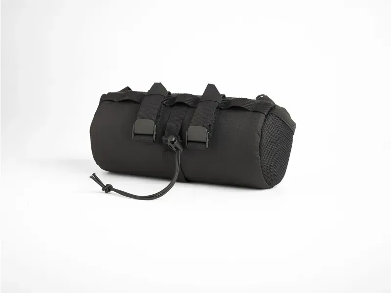 Trek 1.2l Handlebar Bag in Black-1