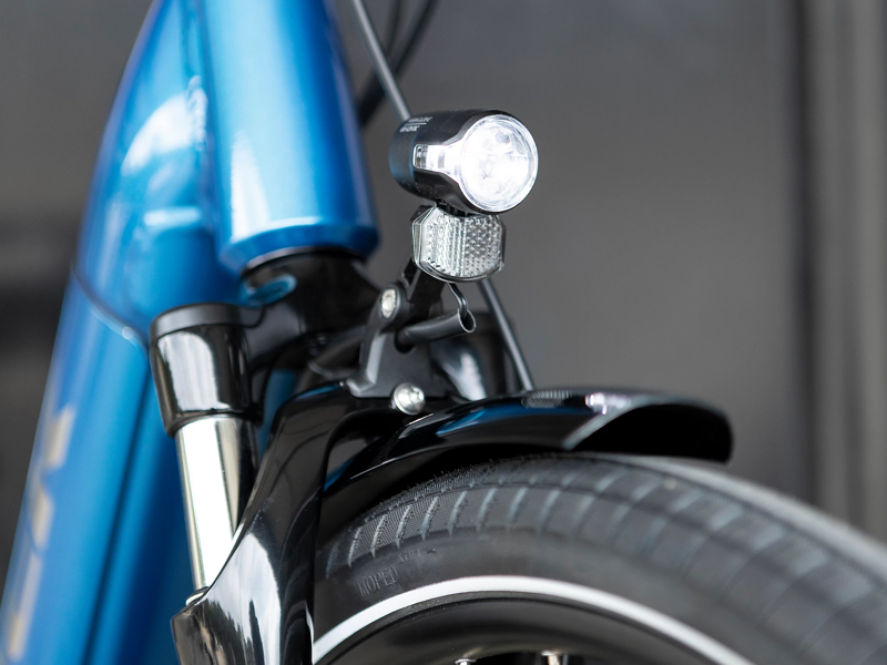 Trek Verve+ 3 Lowstep Hybrid Bike in Alpine Blue-10