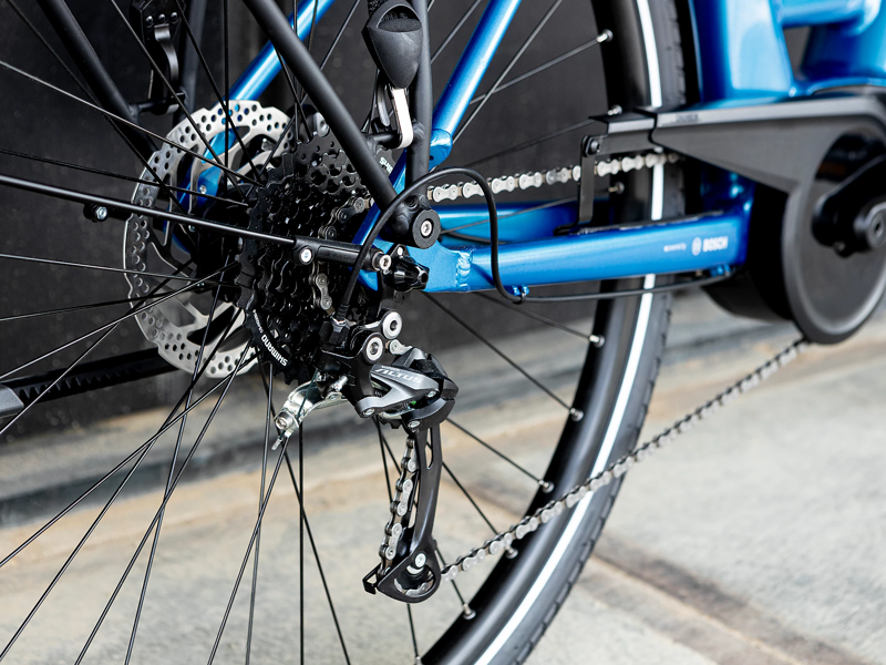 Trek Verve+ 3 Lowstep Hybrid Bike in Alpine Blue-2