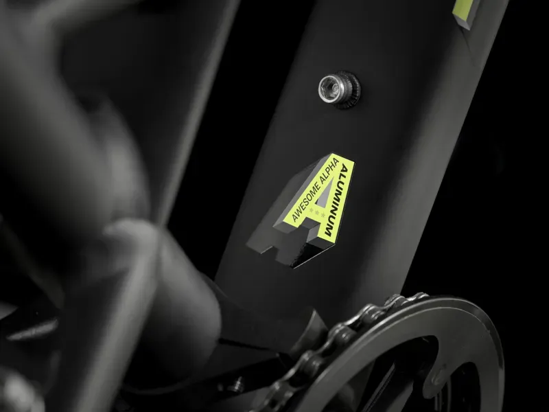 Trek Wahoo 20 Kids' Bike in Matte Trek Black-4